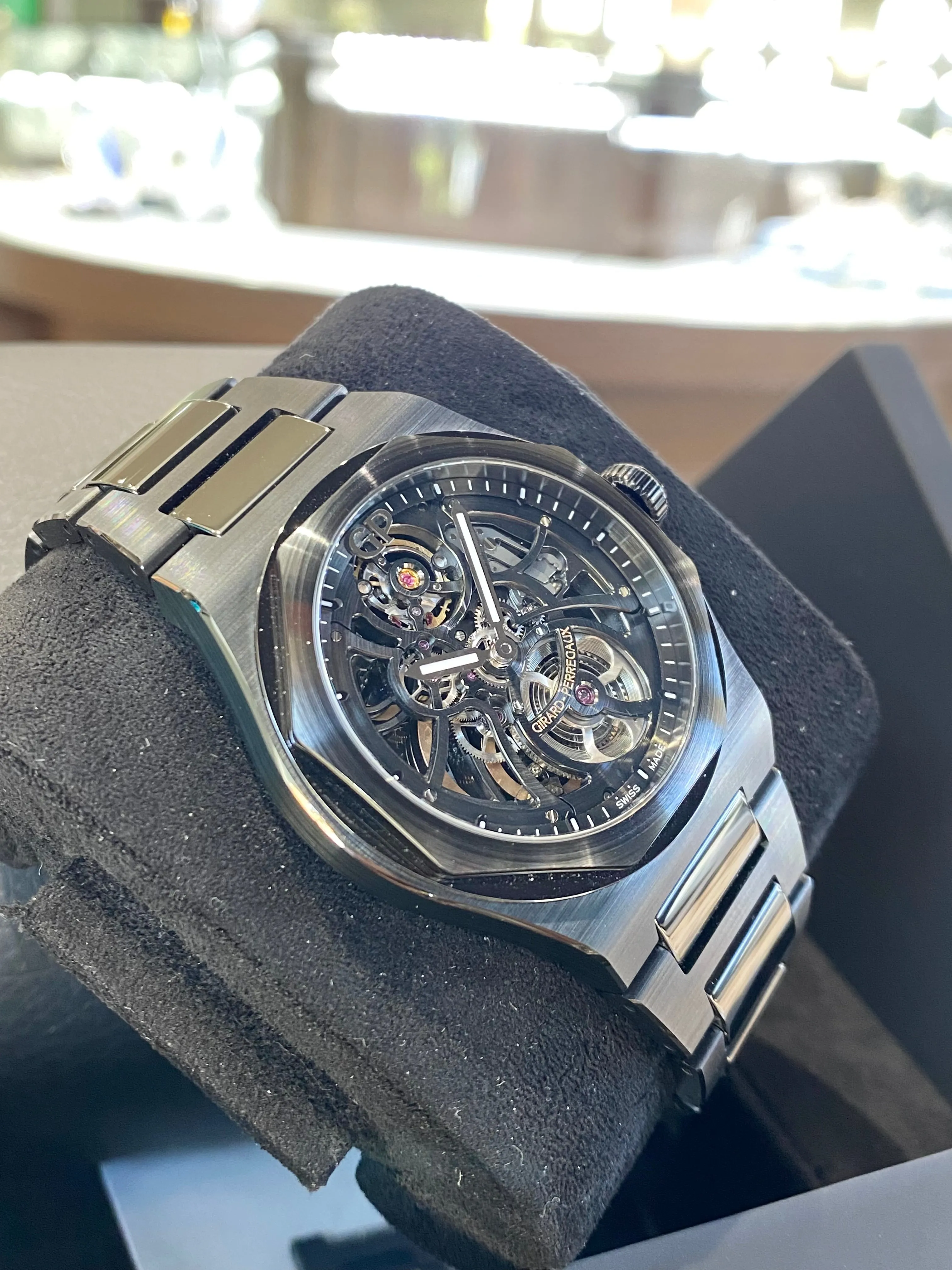 2022 Girard-Perregaux Laureato Skeleton Ceramic