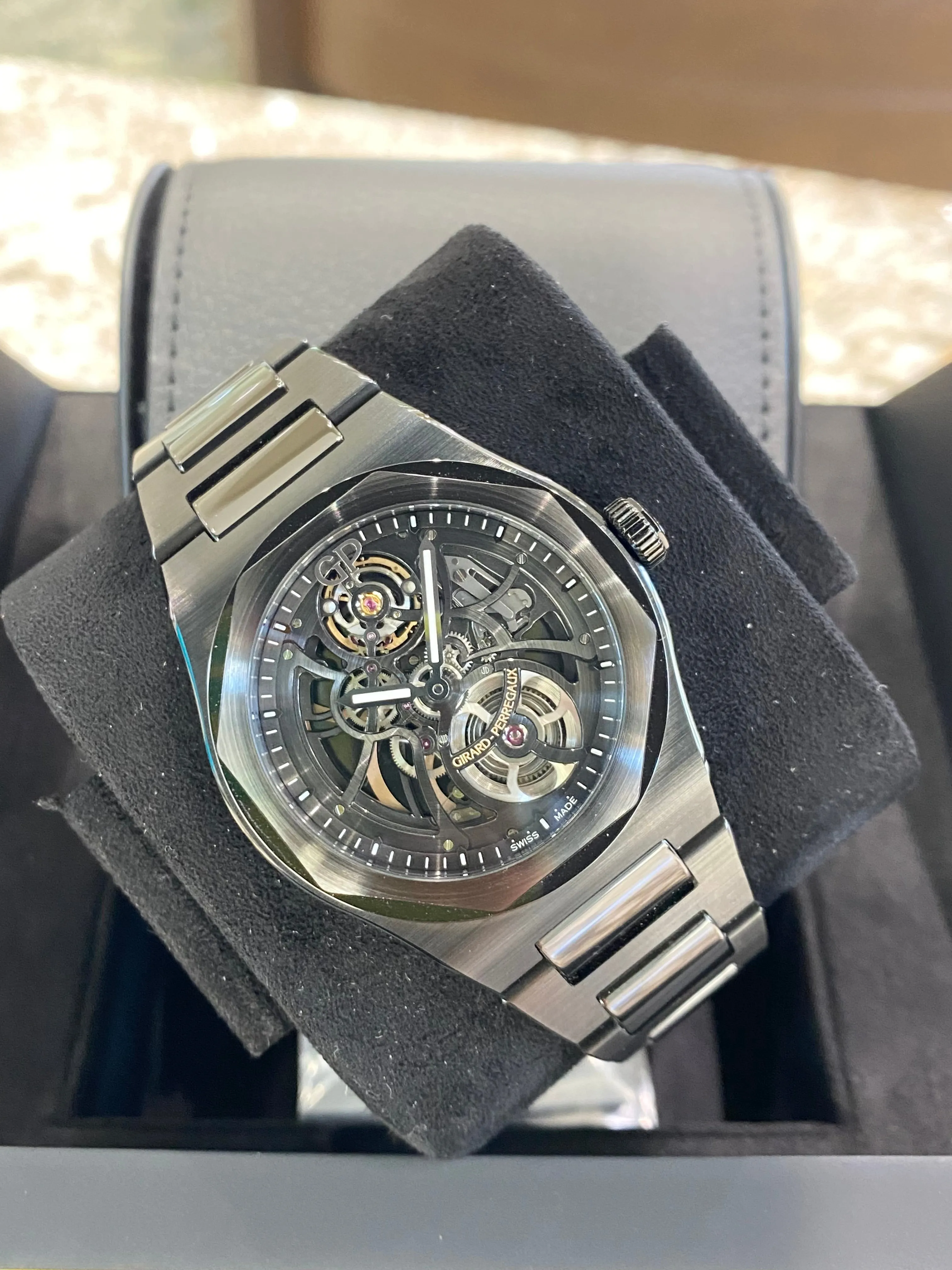 2022 Girard-Perregaux Laureato Skeleton Ceramic