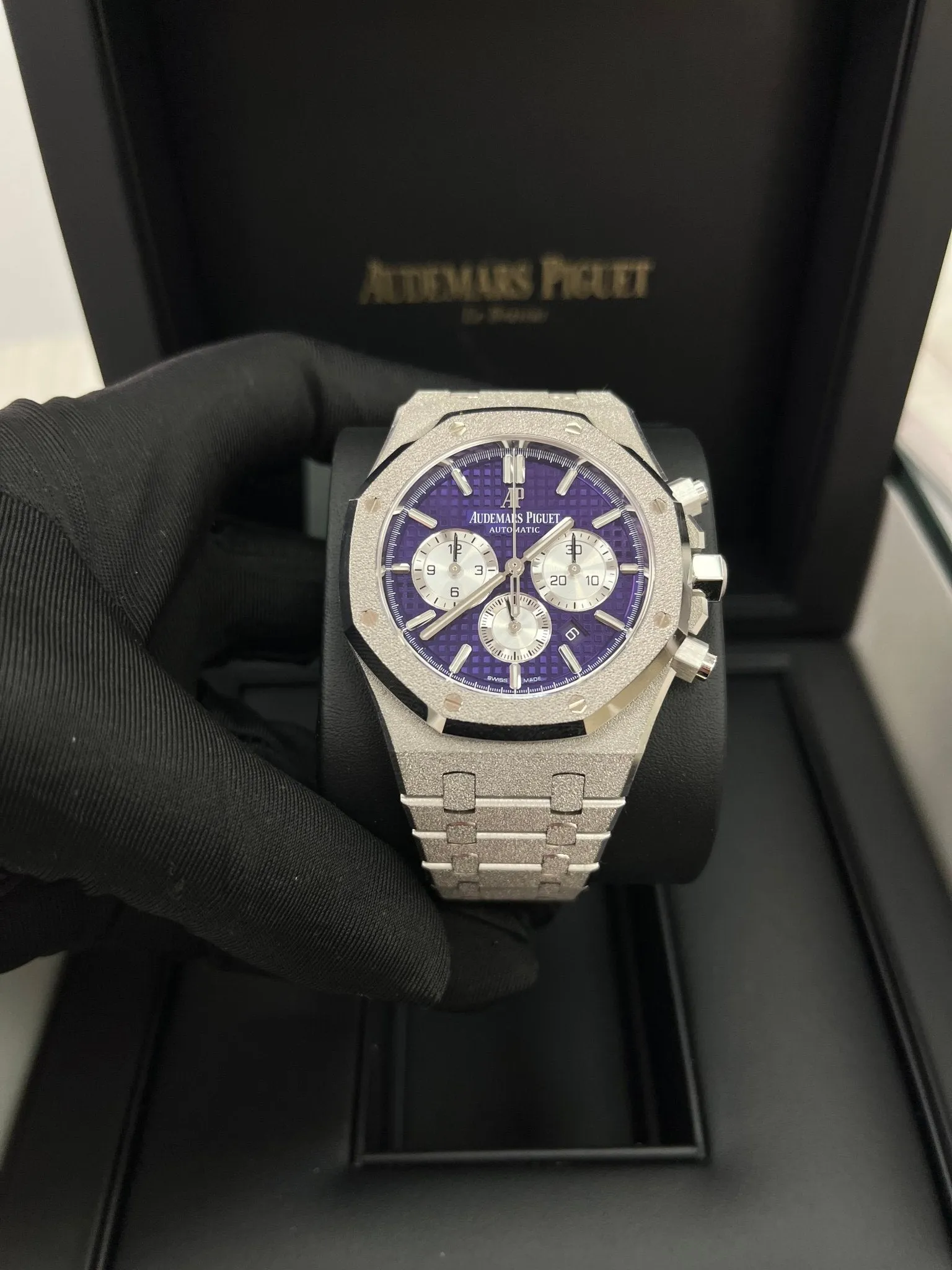 Audemars Piguet Royal Oak Selfwinding Chronograph Frosted White Gold Purple Dial LIMITED EDITION OF 200 (Ref # 26331BC.GG.1224BC.01)