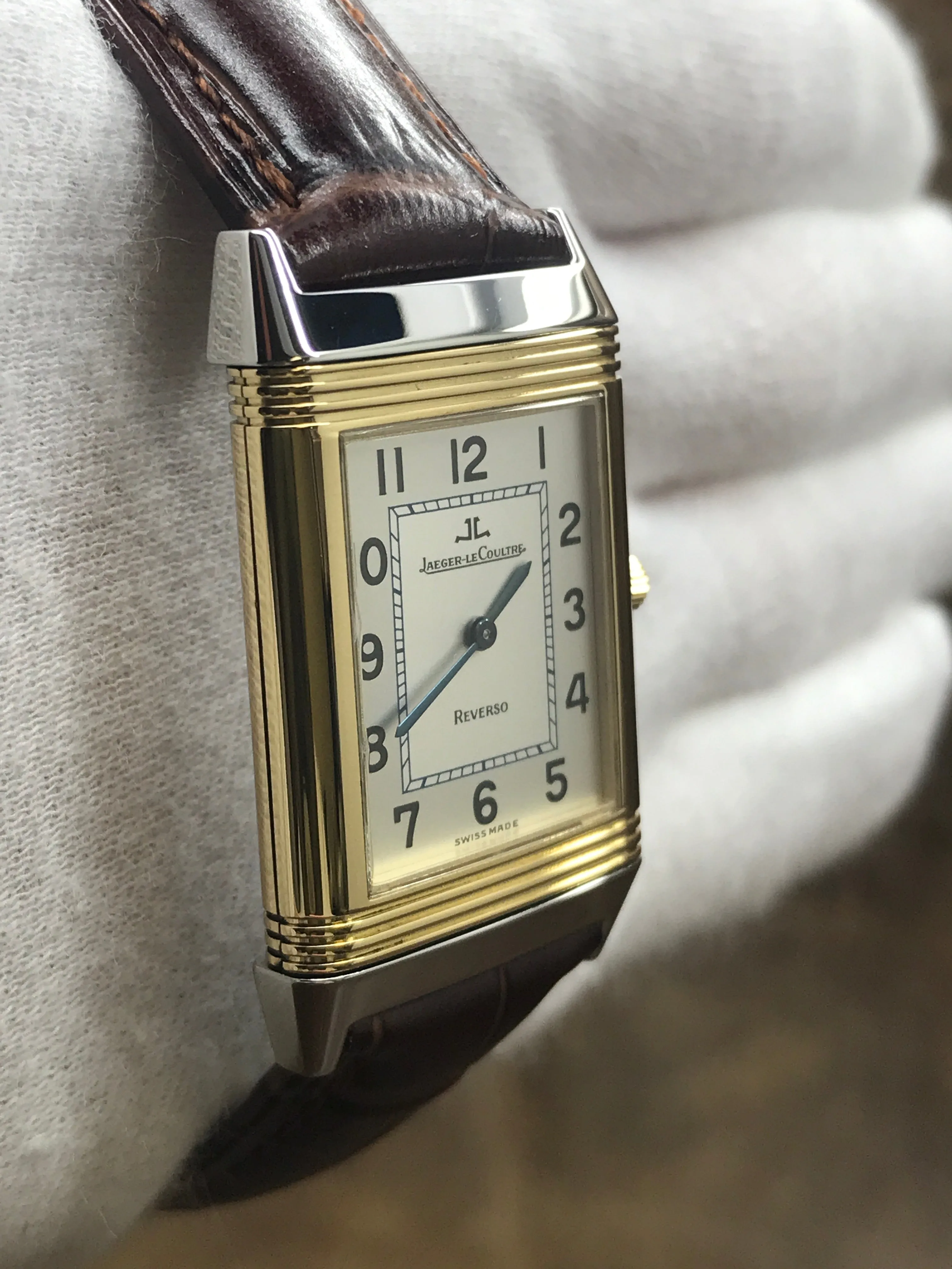 Jaeger-Lecoultre Reverso Classic 250.5.86 Silver Dial Manual Wind Watch