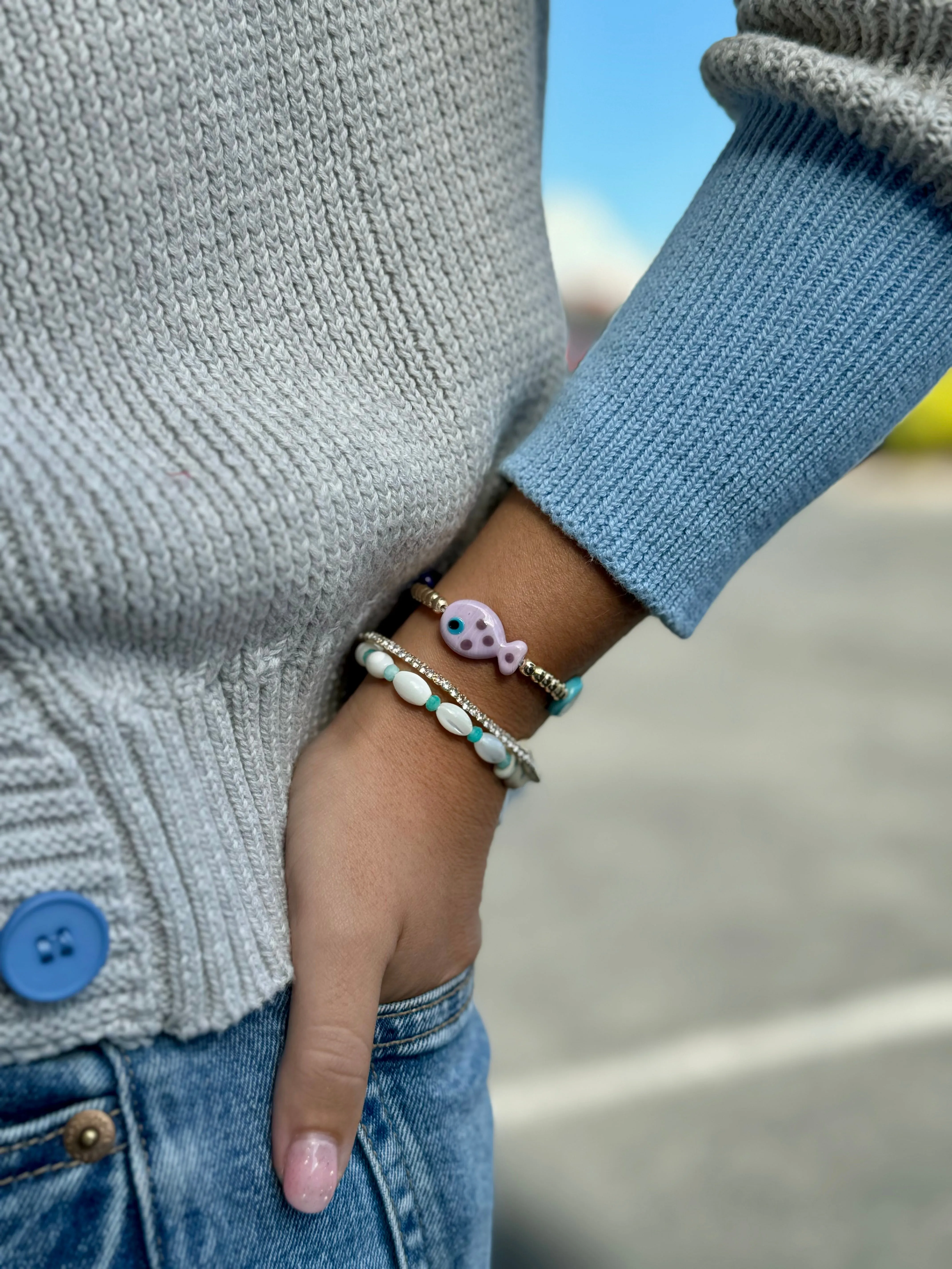 MOTHER OF PEARL & GLASS FISH BRACELET