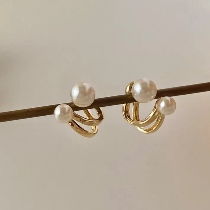 Two Pieces Gold Earrings with White Pearls