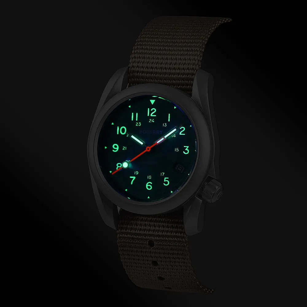 VOYAGER - 100M Waterproof Titanium Automatic Field Watch | Peacock Green-bracelet